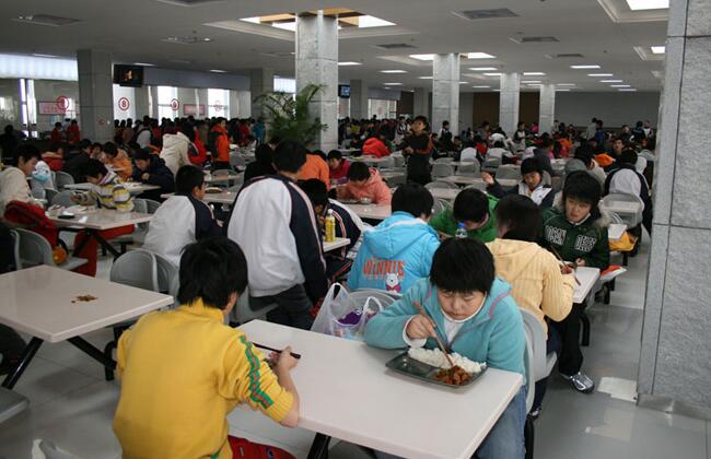 學校食堂